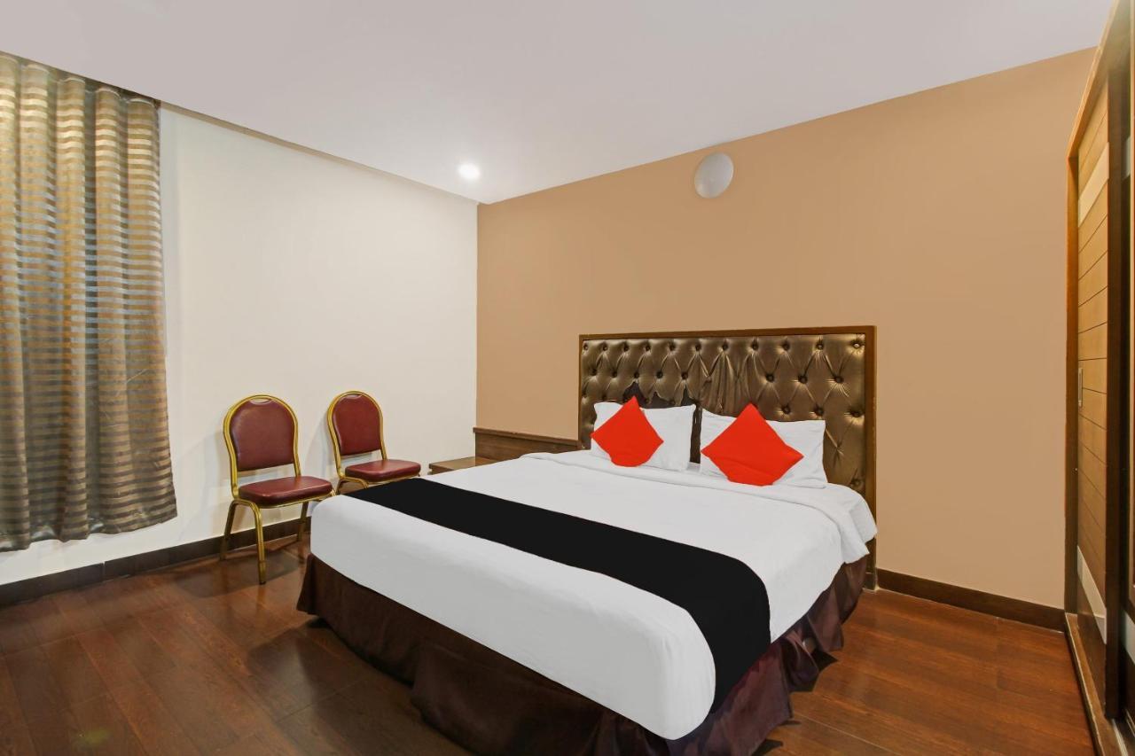 Collection O 82357 Hotel Surabhi Pride Trimulgherry Zewnętrze zdjęcie