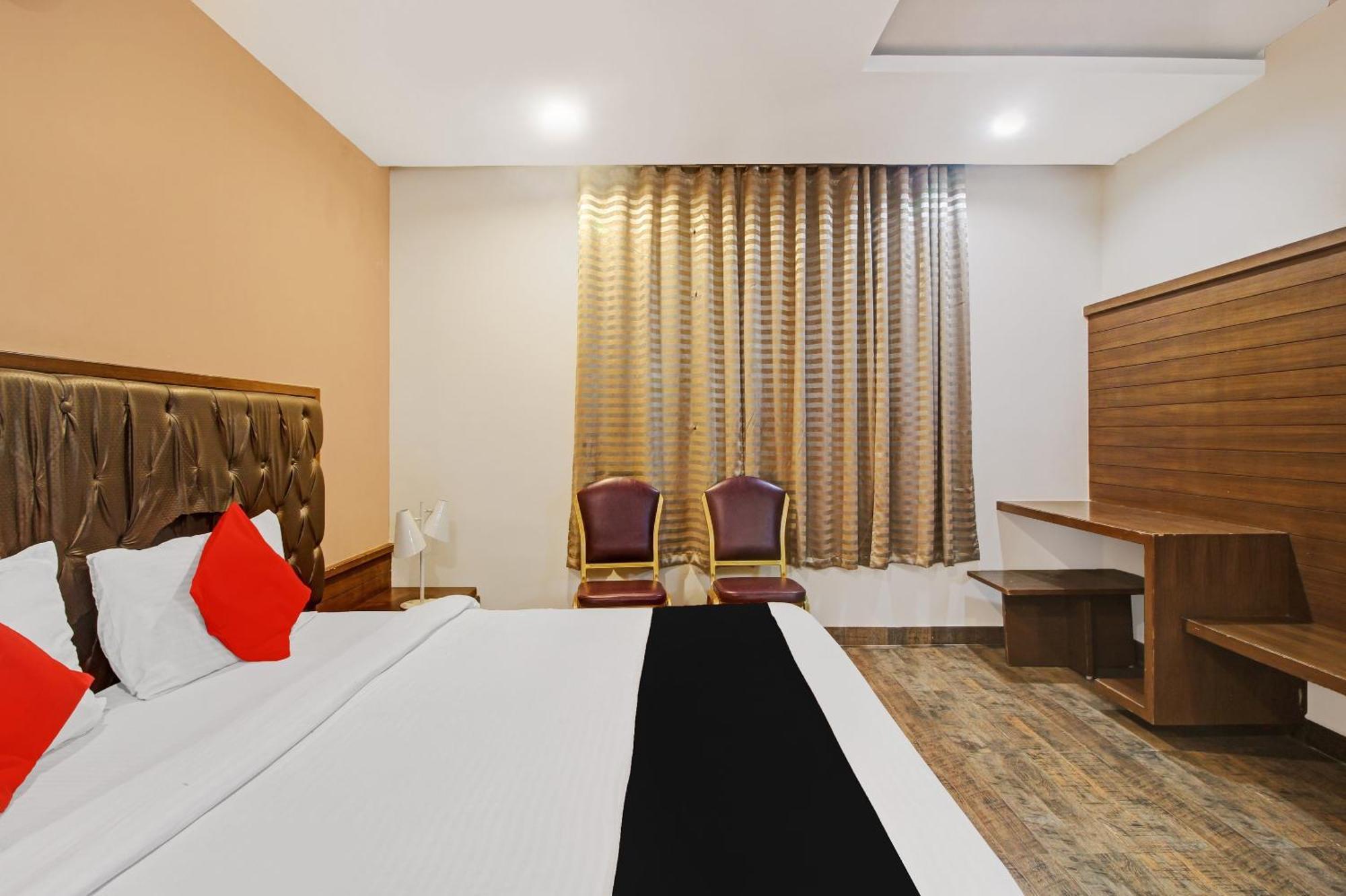 Collection O 82357 Hotel Surabhi Pride Trimulgherry Zewnętrze zdjęcie