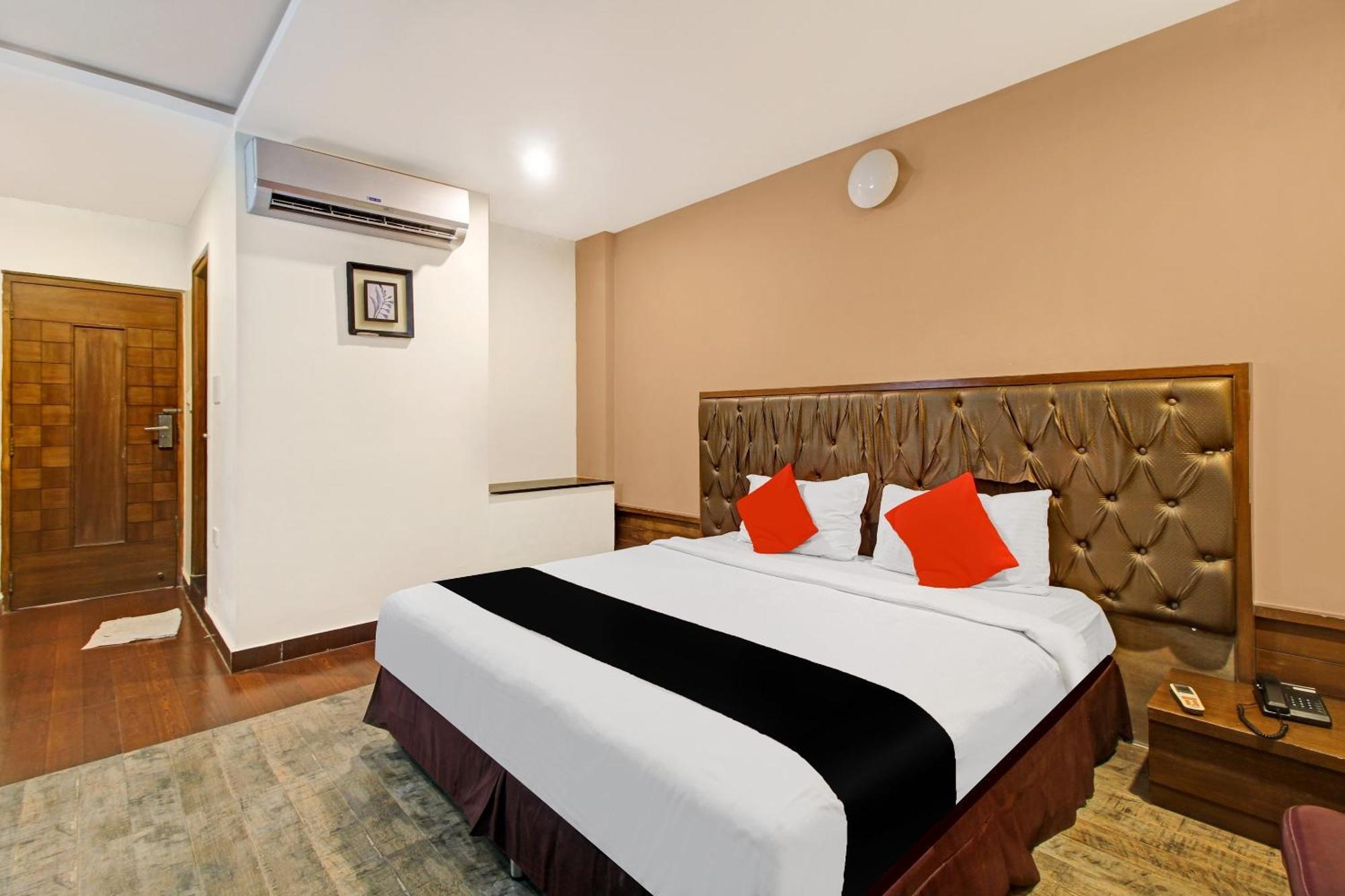 Collection O 82357 Hotel Surabhi Pride Trimulgherry Zewnętrze zdjęcie
