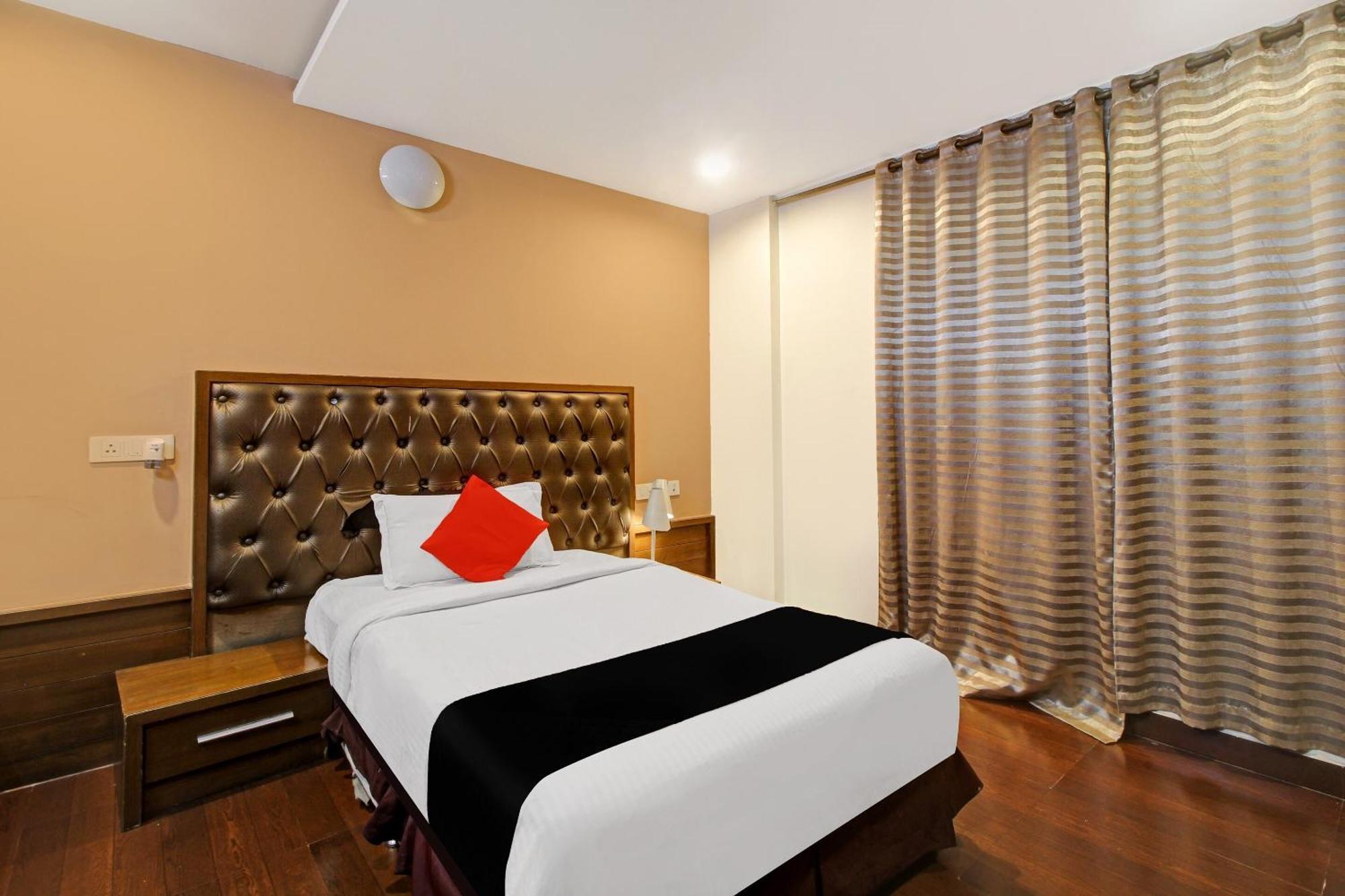 Collection O 82357 Hotel Surabhi Pride Trimulgherry Zewnętrze zdjęcie